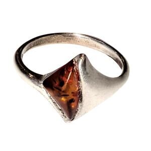 925 Sterling Silver Amber Ring Size 7.25 Modernist Geometric Triangle Cabochon
